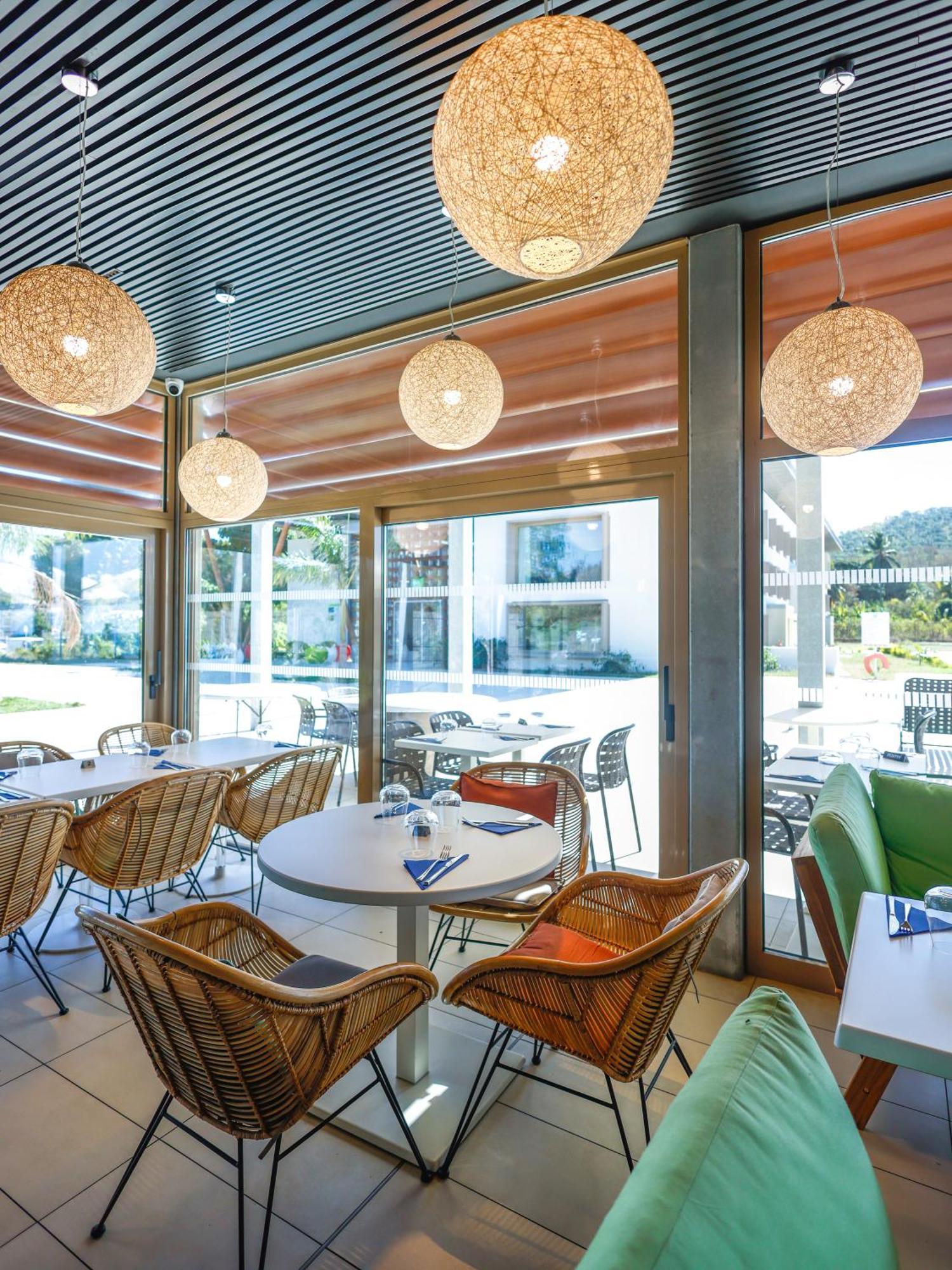 Pamandzi Ibis Styles Mayotte Aeroport מראה חיצוני תמונה